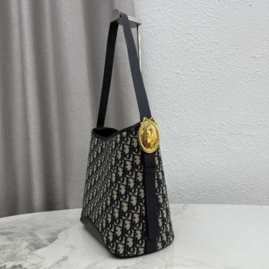 Replica di lusso Borsa a secchiello medio Dior Médaillon M1532 Dior Oblique blu Imitazioni Cloni Borsa a secchiello medio Dior Médaillon M1532 Dior Oblique blu firmate