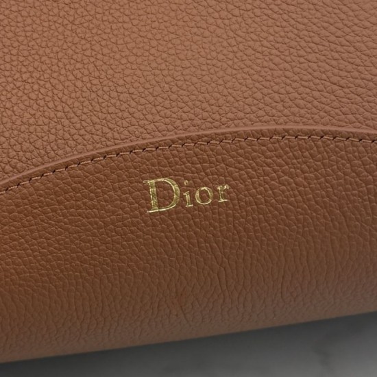 Replica di lusso Borse Alta Qualità a secchiello medio Dior Médaillon M1532 Marrone Imitazioni Cloni Borse Replica Alta Qualità a secchiello medio Dior Médaillon M1532 Marrone firmate