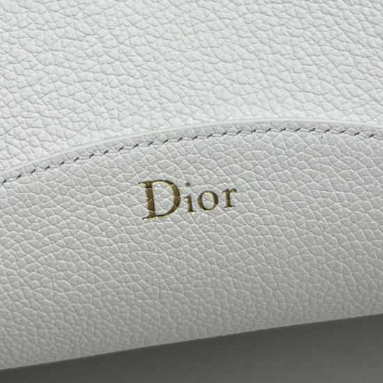 Replica di lusso Borsa a secchiello medio Dior Medalillon M1532 Bianco Imitazioni Cloni Borsa a secchiello medio Dior Medalillon M1532 Bianco firmate
