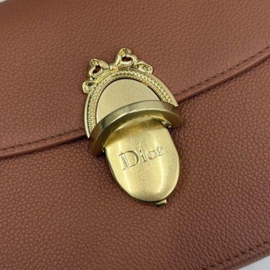 Cloni Borsa a tracolla Dior Médaillon 23cm M3920 Marrone firmate