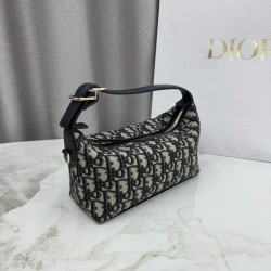 Pochette Dior Nomad S2424 Oblique Blu Pochette Dior Nomad S2424 Oblique Blu