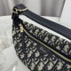 Replica di lusso Pochette Dior Nomad S2424 Oblique Blu Imitazioni Cloni Pochette Dior Nomad S2424 Oblique Blu firmate