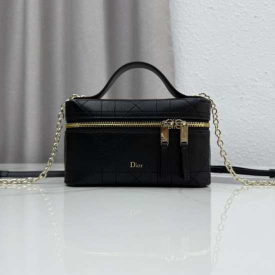 Replica di lusso Imitazioni borse griffate a mano Dior Trianon Soft Vanity Mini Chain S4613 Nera Imitazioni Cloni Imitazioni borse griffate a mano Dior Trianon Soft Vanity Mini Chain S4613 Nera firmate