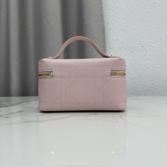 Replica di lusso Borsa a mano Dior Trianon Soft Vanity Mini Chain S4613 Rosa Imitazioni Cloni Borsa a mano Dior Trianon Soft Vanity Mini Chain S4613 Rosa firmate