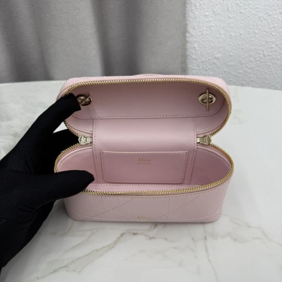 Replica di lusso Borsa a mano Dior Trianon Soft Vanity Mini Chain S4613 Rosa Imitazioni Cloni Borsa a mano Dior Trianon Soft Vanity Mini Chain S4613 Rosa firmate