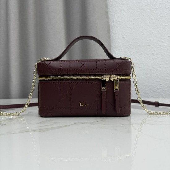 Replica di lusso Borsa a mano Dior Trianon Soft Vanity Mini Chain S4613 Borgogna Imitazioni Cloni Borsa a mano Dior Trianon Soft Vanity Mini Chain S4613 Borgogna firmate