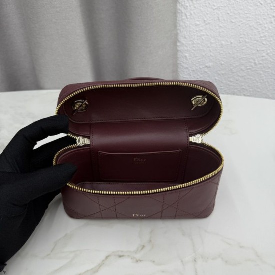 Replica di lusso Borsa a mano Dior Trianon Soft Vanity Mini Chain S4613 Borgogna Imitazioni Cloni Borsa a mano Dior Trianon Soft Vanity Mini Chain S4613 Borgogna firmate