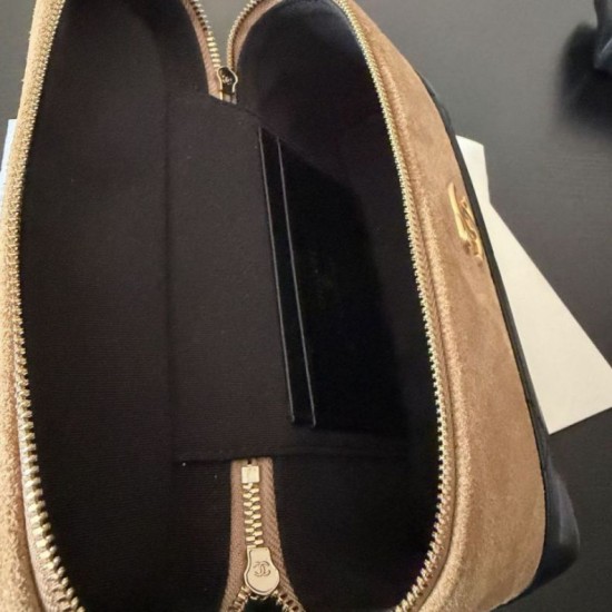 Replica di lusso Borse Imitazioni da viaggio Chanel 26P con catena AP5186 scamosciata marrone Imitazioni Cloni Borse Imitazioni da viaggio Chanel 26P con catena AP5186 scamosciata marrone firmate