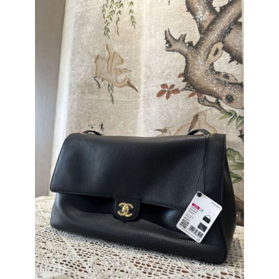 Replica di lusso Borsa Chanel Souplissimo Maxi Flap AS6233 Nera Imitazioni Cloni Borsa Chanel Souplissimo Maxi Flap AS6233 Nera firmate