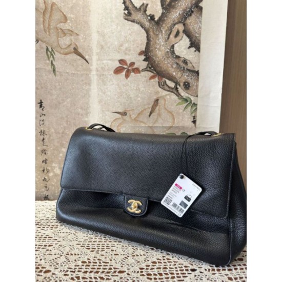 Replica di lusso Borsa Chanel Souplissimo Maxi Flap AS6233 Nera Imitazioni Cloni Borsa Chanel Souplissimo Maxi Flap AS6233 Nera firmate