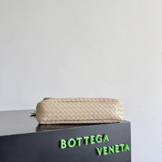 Replica di lusso Borsa a spalla Bottega Veneta Madison Intrecciato Ecru-Muse Imitazioni Cloni Borsa a spalla Bottega Veneta Madison Intrecciato Ecru-Muse firmate