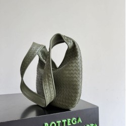 Replica di lusso Bora Pari hobo da uomo di Bottega Veneta Veneto Imitazioni Cloni Bora Pari replica hobo da uomo di Bottega Veneta Veneto firmate
