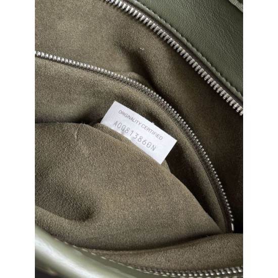 Replica di lusso Bora Pari hobo da uomo di Bottega Veneta Veneto Imitazioni Cloni Bora Pari replica hobo da uomo di Bottega Veneta Veneto firmate
