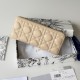 Replica di lusso Portafoglio con cerniera Dior Lady Dior Voyageur albicocca Imitazioni Cloni Portafoglio con cerniera Dior Lady Dior Voyageur albicocca firmate