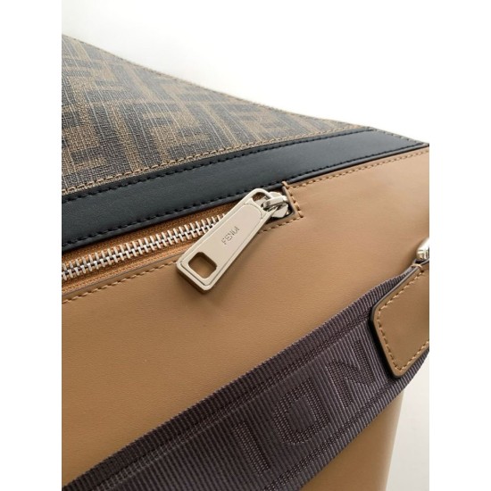Replica Borsa a tracolla Fendi con logo diagonale FF Imitazioni Replica perfette Borsa a tracolla Fendi con logo diagonale FF