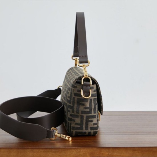 Replica Borsa Fendi Medio Baguette tessuto jacquard FF marrone Imitazioni Replica perfette Borsa Fendi Medio Baguette tessuto jacquard FF marrone