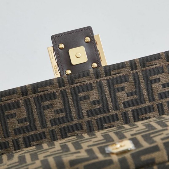 Replica Borsa Fendi Medio Baguette tessuto jacquard FF marrone Imitazioni Replica perfette Borsa Fendi Medio Baguette tessuto jacquard FF marrone