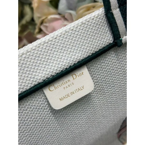 Replica Borsa shopping Dior Book Tote con design a bruco e tracolla Imitazioni Replica perfette Borsa shopping Dior Book Tote con design a bruco e tracolla