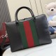 Replica Borsa da lavoro media Gucci A0007X Mega Web Trademark nera Imitazioni Replica perfette Borsa da lavoro media Gucci A0007X Mega Web Trademark nera