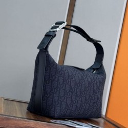 Replica Pochette Dior Jett Dior Oblique jacquard nero Imitazioni Replica perfette Pochette Dior Jett Dior Oblique jacquard nero