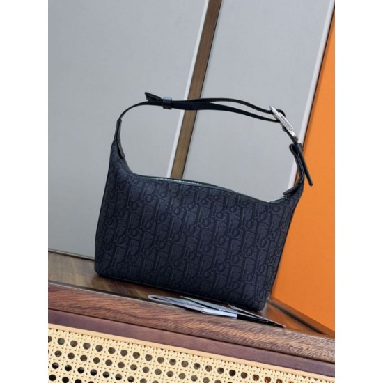 Replica Pochette Dior Jett Dior Oblique jacquard nero Imitazioni Replica perfette Pochette Dior Jett Dior Oblique jacquard nero
