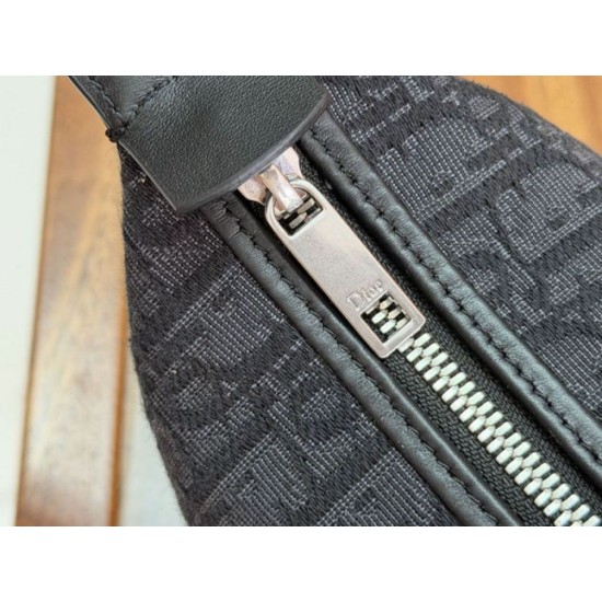 Replica Pochette Dior Jett Dior Oblique jacquard nero Imitazioni Replica perfette Pochette Dior Jett Dior Oblique jacquard nero
