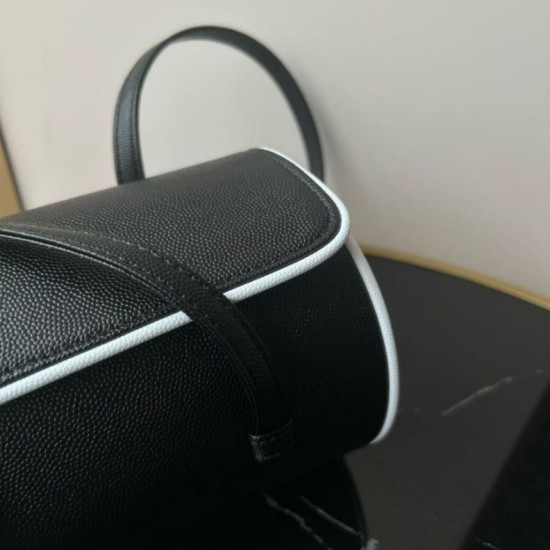 Replica Borse Imitazioni bowling grande Chanel AS6181 nera Imitazioni Replica perfette Borse Imitazioni bowling grande Chanel AS6181 nera