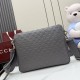 Replica Borsa a tracolla media Gucci 850214 con emblema GG grigio Imitazioni Replica perfette Borsa a tracolla media Gucci 850214 con emblema GG grigio