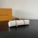 Replica Borsa Louis Vuitton Stamp Squire East-West M2A457 Imitazioni Replica perfette Borsa Louis Vuitton Stamp Squire East-West M2A457