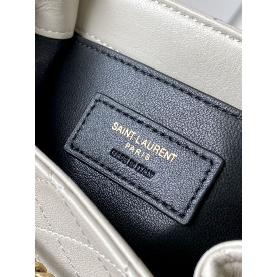 Replica Borse Alta Qualità a tracolla mini Nolita YSL Saint Laurent Beige Imitazioni Replica perfette Borse Alta Qualità a tracolla mini Nolita YSL Saint Laurent Beige