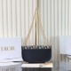 Replica Borsa a tracolla piccola Dior Médaillon M3921 con patta e catena Imitazioni Replica perfette Borsa a tracolla piccola Dior Médaillon M3921 con patta e catena