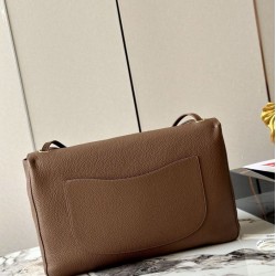 Replica Borsa Chanel AS6233 Souplissimo Maxi Flap marrone Imitazioni Replica perfette Borsa Chanel AS6233 Souplissimo Maxi Flap marrone