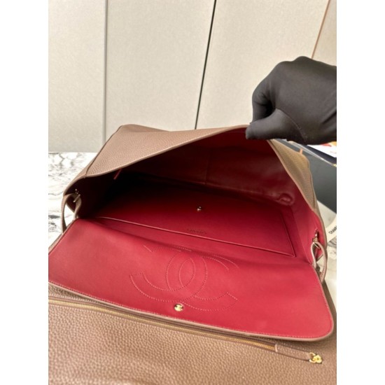 Replica Borsa Chanel AS6233 Souplissimo Maxi Flap marrone Imitazioni Replica perfette Borsa Chanel AS6233 Souplissimo Maxi Flap marrone