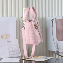 Replica Borsa piccola verticale Dior Toujours M2835 rosa Imitazioni Replica perfette Borsa piccola verticale Dior Toujours M2835 rosa