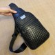 Replica Borsa a tracolla imbracatura da uomo Bottega Veneta nera Imitazioni Replica perfette Borsa a tracolla imbracatura da uomo Bottega Veneta nera