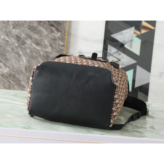 Replica Zaino Dior Jett Oblique Da Uomo Marrone Imitazioni Replica perfette Zaino Dior Jett Oblique Da Uomo Marrone