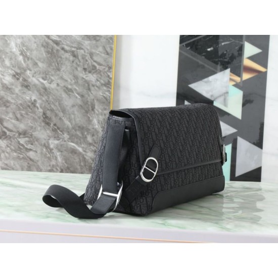 Replica Borsa a tracolla Dior Jett Flap Oblique Nero Imitazioni Replica perfette Borsa a tracolla Dior Jett Flap Oblique Nero