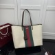 Replica perfette Borsa tote grande Gucci Tribeca con charm A0034D tela bianca