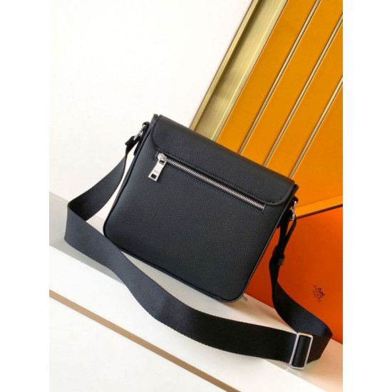 Replica Borse Imitazioni a tracolla Hermes Messenger 7062 uomo Nera Imitazioni Replica perfette Borse Imitazioni a tracolla Hermes Messenger 7062 uomo Nera
