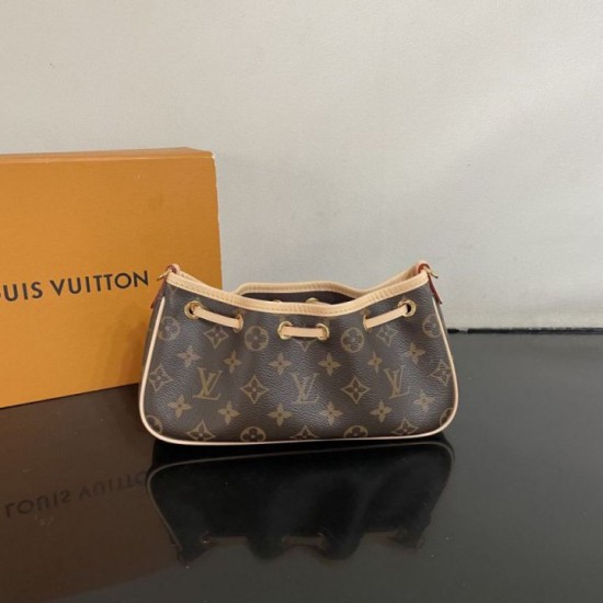 Replica Borsa 1:1 a secchiello Louis Vuitton Nano East-West Frivole Monogram M29537 Imitazioni Replica perfette Borsa 1:1 a secchiello Louis Vuitton Nano East-West Frivole Monogram M29537