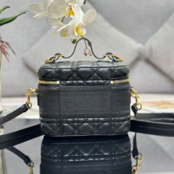 Replica Beauty case DiorTravel S5488 nero Imitazioni Replica perfette Beauty case DiorTravel S5488 nero