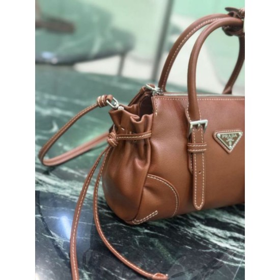 Replica Borsa a tracolla Prada Mini Bonnie 1BA499 marrone Imitazioni Replica perfette Borsa a tracolla Prada Mini Bonnie 1BA499 marrone