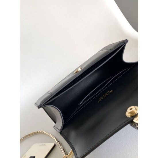 Replica Borsa Bvlgari Serpenti Forever Mini con manico superiore Versione Chip Nero Imitazioni Replica perfette Borsa Bvlgari Serpenti Forever Mini con manico superiore Versione Chip Nero