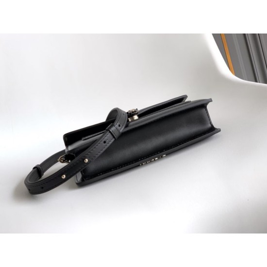Replica Pochette con catena Bvlgari Serpenti Forever 20cm Versione Chip Nero Imitazioni Replica perfette Pochette con catena Bvlgari Serpenti Forever 20cm Versione Chip Nero