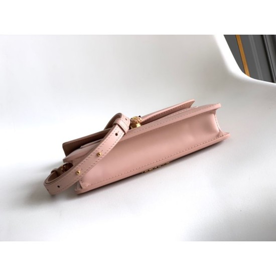 Replica Pochette con catena Bvlgari Serpenti Forever 20cm Versione Chip Rosa Imitazioni Replica perfette Pochette con catena Bvlgari Serpenti Forever 20cm Versione Chip Rosa