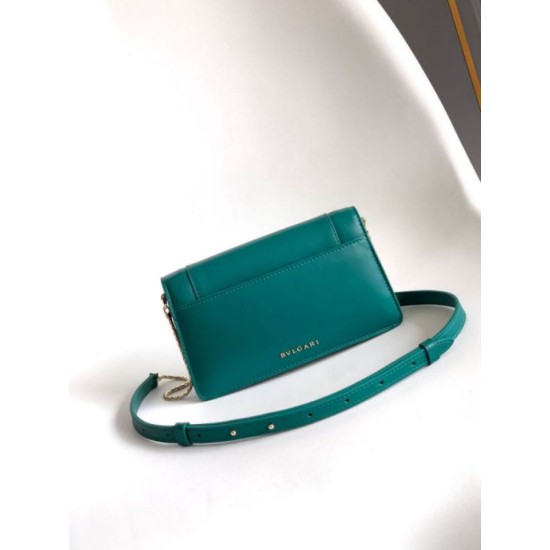 Replica Pochette con catena Bvlgari Serpenti Forever 20cm Versione Chip verde Imitazioni Replica perfette Pochette con catena Bvlgari Serpenti Forever 20cm Versione Chip verde