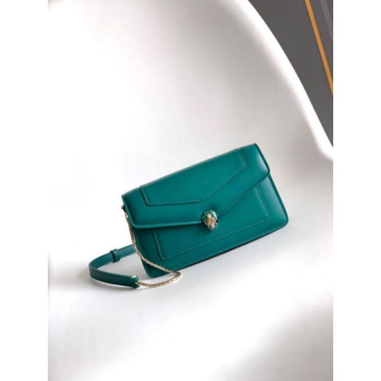 Replica Pochette con catena Bvlgari Serpenti Forever 20cm Versione Chip verde Imitazioni Replica perfette Pochette con catena Bvlgari Serpenti Forever 20cm Versione Chip verde