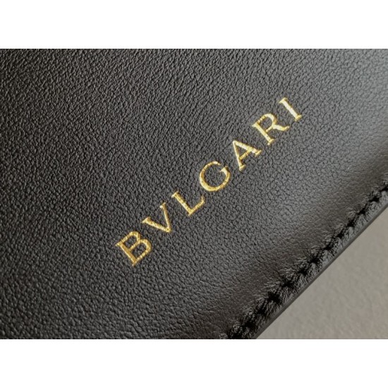 Replica Borse Imitazioni tote mini Bvlgari Serpenti Versione Chip nera Imitazioni Replica perfette Borse Imitazioni tote mini Bvlgari Serpenti Versione Chip nera