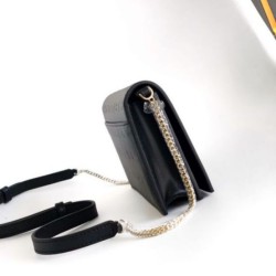 Replica Portafoglio con catena Infinitum con logo Bvlgari Versione Chip nero Imitazioni Replica perfette Portafoglio con catena Infinitum con logo Bvlgari Versione Chip nero