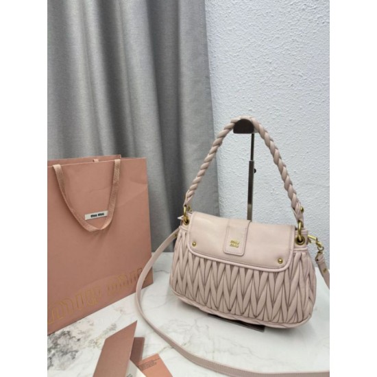Replica Borsa 1:1 a mano trapuntata Miu Miu 5BC213 Rosa Imitazioni Replica perfette Borsa 1:1 a mano trapuntata Miu Miu 5BC213 Rosa